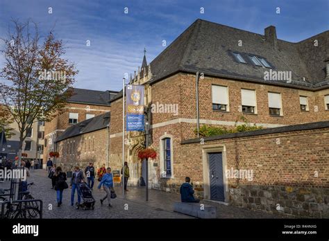 Entrance Aachen cathedral treasure, Johannes-Paul-II.-Strasse ...