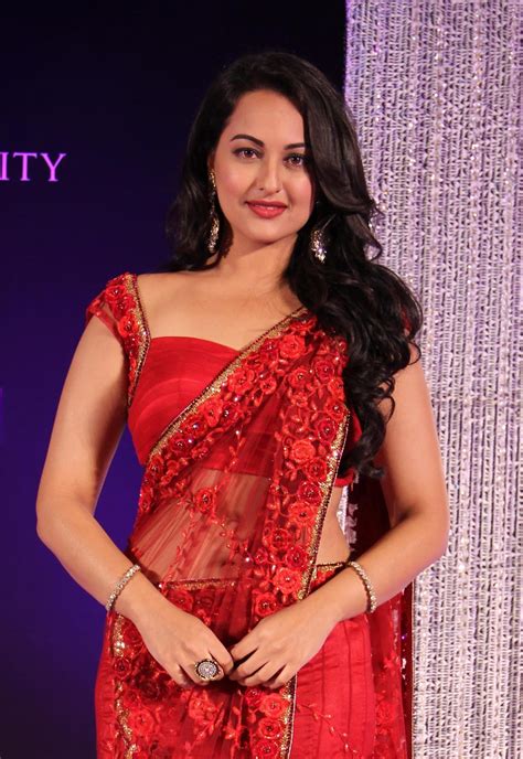 indian bollywood sonakshi sinha hot pics,sonakshi sinha sexy fat high resolution images free ...