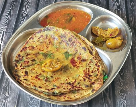 Easy Aloo Methi Paratha Recipe » Maayeka