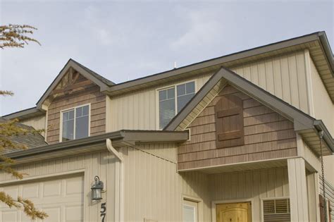 In ‘Wood’ Country, Vinyl Shake Siding Luxuriously Exceeds Expectations ...