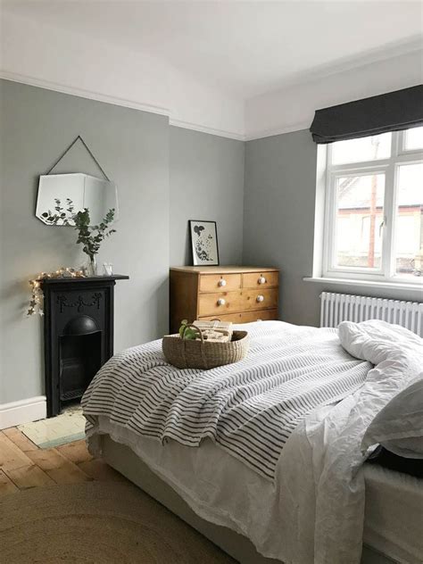 Grey And Sage Green Bedroom Ideas: A Peaceful And Serene Combination