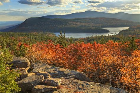 Fall Colors Starting to Pop in the Hudson Valley