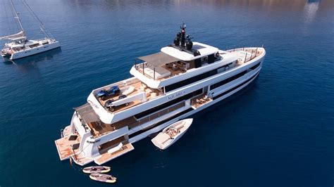 Inside the Glass Onion Yacht—Which You Can Charter for $228,000 a Week ...