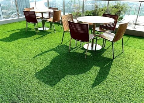 How To Install Fake Grass On A Balcony | Storables