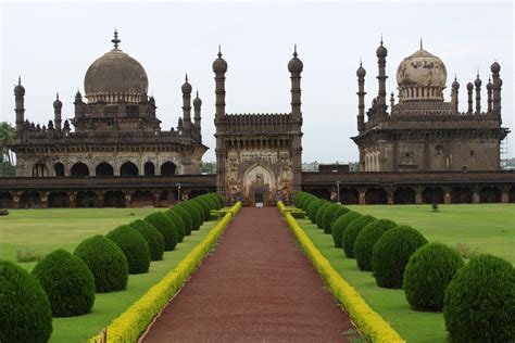 Journeys across Karnataka: Ibrahim Rauza, Bijapur