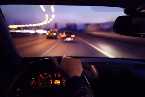 5 Tips to Stay Safe While Driving at Night | Top Driver