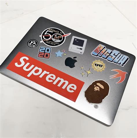 How are these stickers? : r/macbook