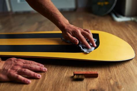 How To Make Basic Snowboard Repairs - The-House