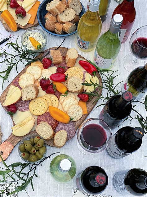 How to Host a Wine Tasting Party at Home