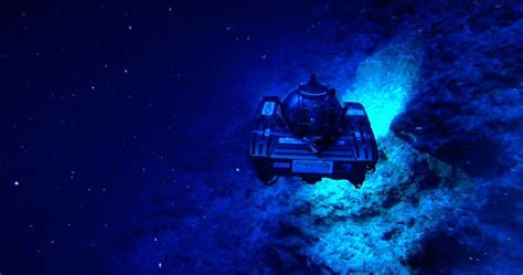 Inside Submarine : Exploring the Depths - Sea Ocean Info