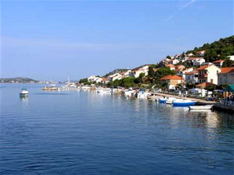 TISNO CROATIA TISNO HOTELS TISNO APARTMENTS TISNO ACCOMMODATION TISNO HOLIDAY RESORTS TISNO ...