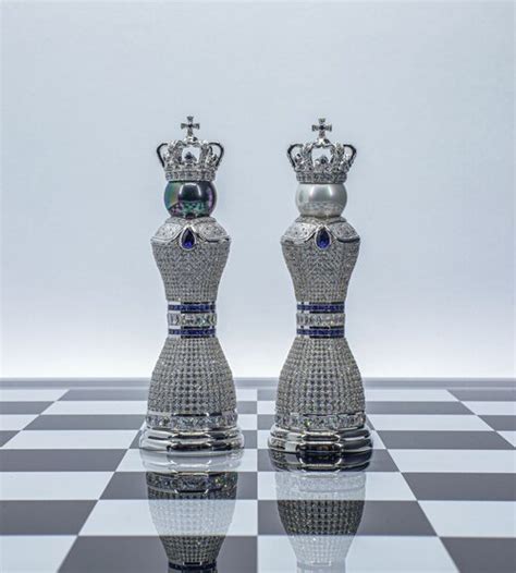 The Perl Royale - World's Most Expensive Chess Set (with diamonds and ...