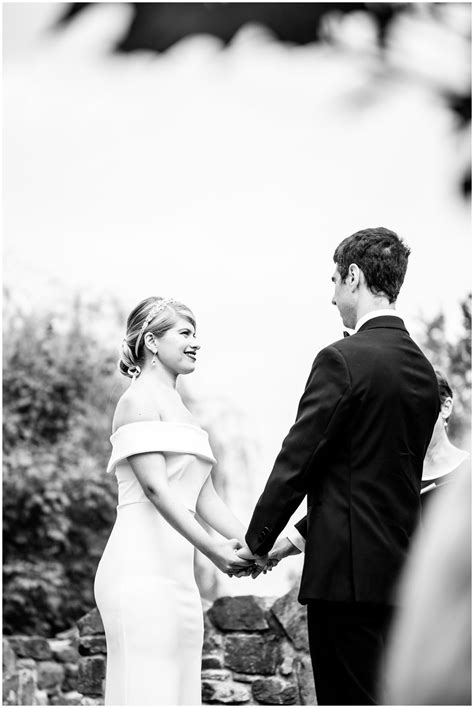 Bull Run Winery Wedding Celebration | Showit Blog