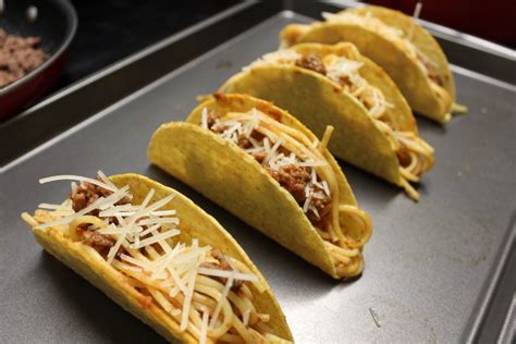 Spaghetti Tacos Icarly - Hard Shell Taco