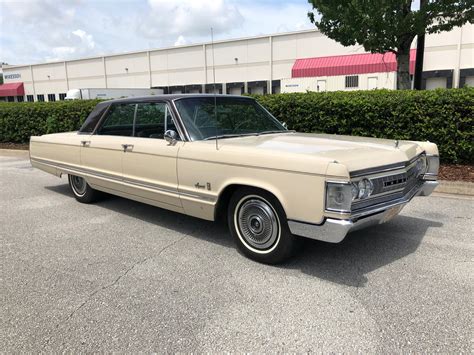 1967 Chrysler Imperial | Orlando Classic Cars