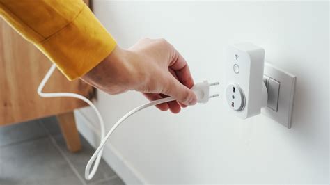 10 Cool And Unexpected Uses For Smart Plugs