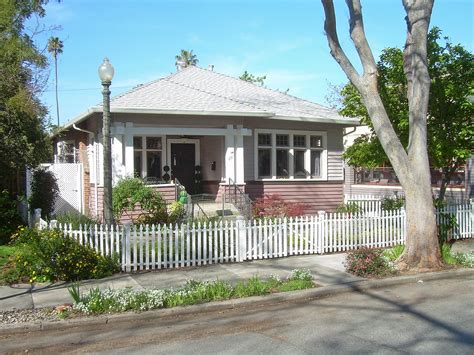 File:American craftsman bungalow in San Jose, Ca (1).jpg - Wikimedia Commons