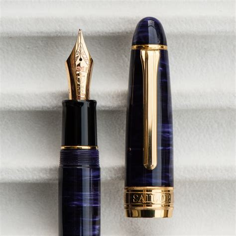 Review: Classic Pens LB5 (Tairiku in Amethyst Mauve, Broad Nib) – Hand ...