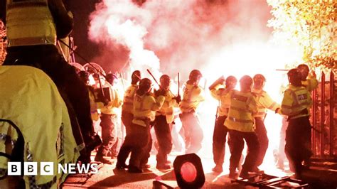 Aston Villa: Four officers injured in clashes with Legia Warsaw fans ...