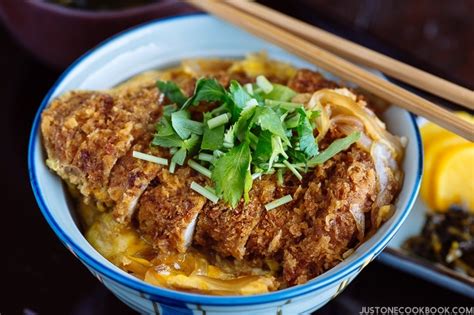 Baked Katsudon 揚げないカツ丼 • Just One Cookbook