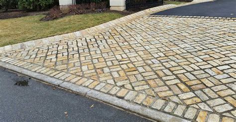 Belgian Block Driveway Edging / Maybe you would like to learn more ...