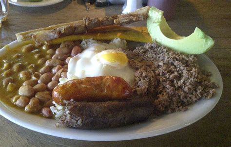 Traditional Colombian Food - MedellinColombia.co