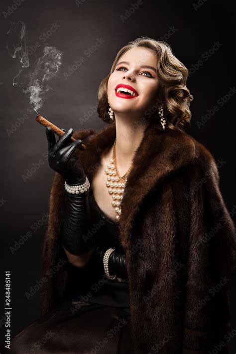 Retro Woman Smoking Cigar, Happy Fashion Model Luxury Beauty Portrait ...