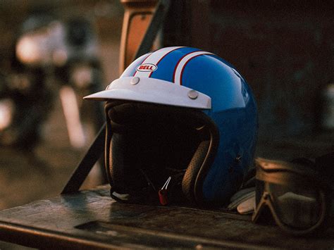 'Stunning': Bell Helmets Unveils Limited-Edition Tribute to Steve ...