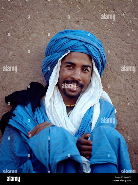 Blue man of the desert, Berber tribe, Morocco Stock Photo - Alamy