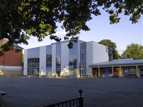 New building, East Sheen Primary School © Stefan Czapski :: Geograph Britain and Ireland