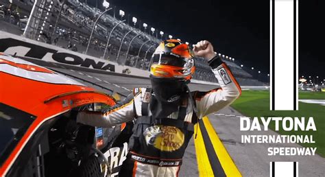 Austin Dillon makes incredible move to win Daytona Duel 2 | NASCAR