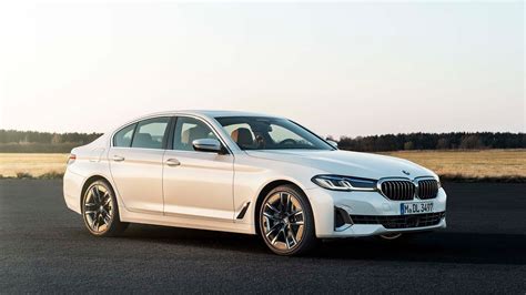 Updated 2021 BMW 5-Series luxury sedan pushes deeper into tech-heavy ...