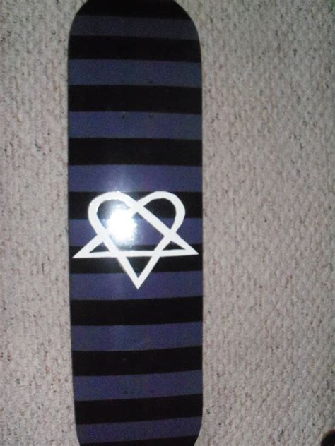 Skateboard Deck Heartagram by XxLaNa-ReikokuXx on DeviantArt