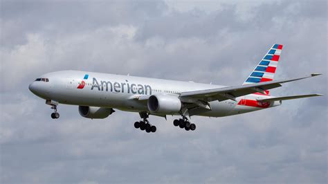 American Airlines Pilot Dies on New Mexico-Bound Flight | Condé Nast ...