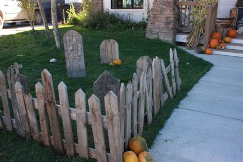 Diy Halloween Decorations Outdoor Graveyards