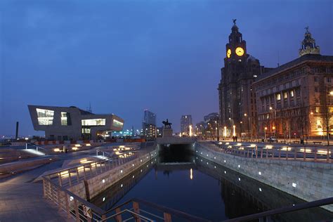 Liverpool Waterfront / Panorama of the Liverpool waterfront from the ...