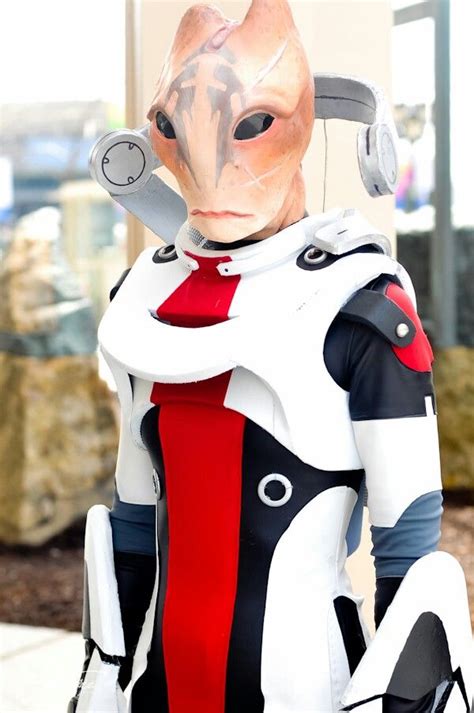 Awesome Mordin Solus cosplay from Mass Effect games | Best cosplay, Cosplay, Mass effect