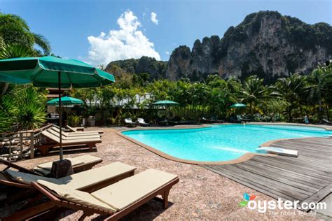 Green View Village Resort Review: What To REALLY Expect If You Stay