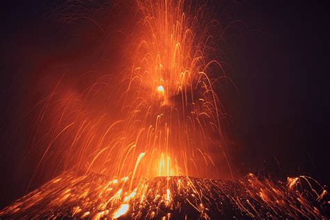 Photos from Sakurajima Volcano Eruption, Japan - ShockBlast