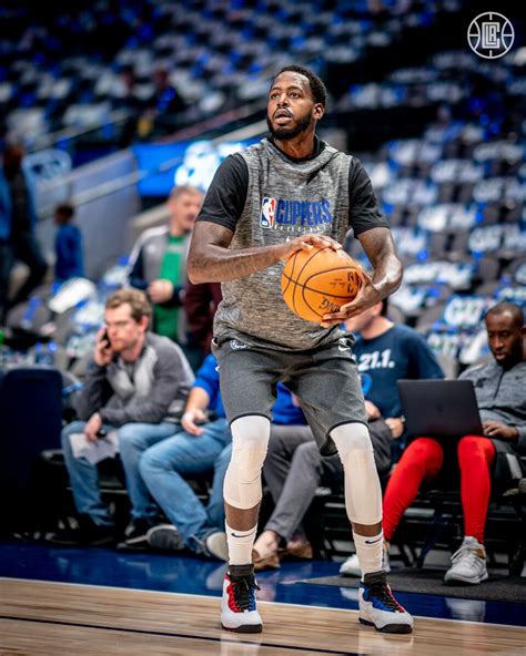 Gallery | Clippers vs. Mavericks (11.26.19) Photo Gallery | NBA.com