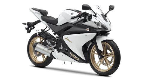 2013 Yamaha YZF-R125 Review - Top Speed