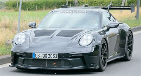 2022 Porsche 911 GT3 RS Makes A Great First Impression With Wild Aero ...