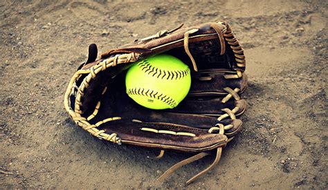 10 Best Softball Gloves Infield for Slow or Fast Pitch - GlovesMag