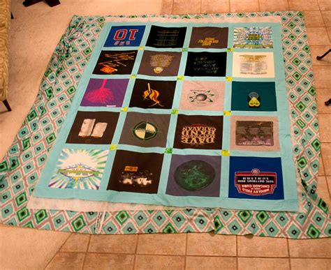 heidi schatze: T-Shirt Quilt Tutorial - Part 2: Finishing Your Quilt