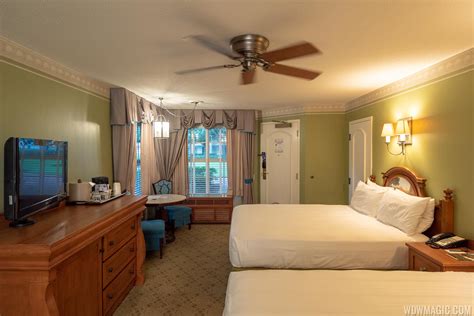 Disney's Port Orleans Riverside - Standard guest room - Photo 3 of 13