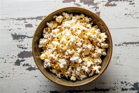 5-Minute Cheddar Cheese Popcorn — The Mom 100