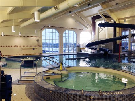 9 Great Indoor Pools for Families in the D.C. Area