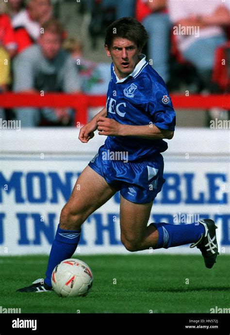 Peter beardsley hi-res stock photography and images - Alamy