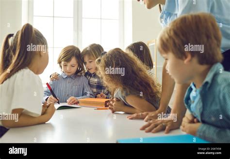 Writing classroom hi-res stock photography and images - Alamy