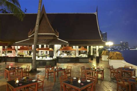 Festive Dining Celebrations at Anantara Bangkok Riverside